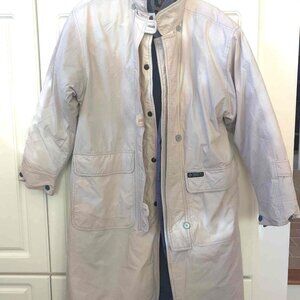 Women's Winter Coat, Size Medium